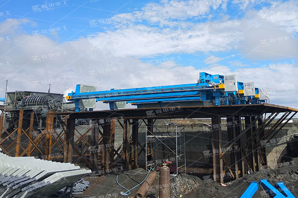 200平方的壓濾機有嗎？污泥脫水機多少錢一臺？