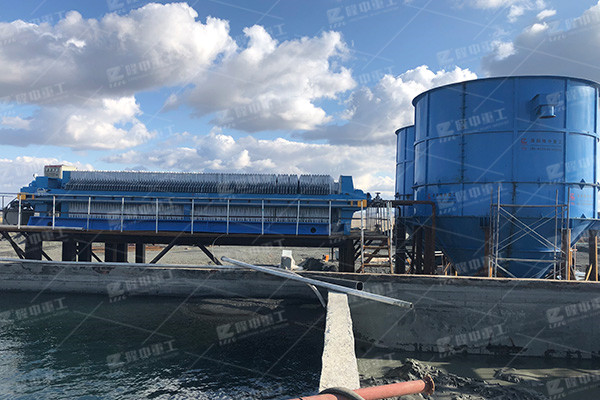 帶式壓濾機(jī)處理洗砂污泥注意事項有哪些呢？